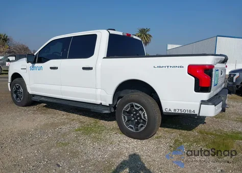 2022 Ford F-150 Lightning Xlt z USA, uszkodzony, nr VIN 1FTVW1EL9NWG07919